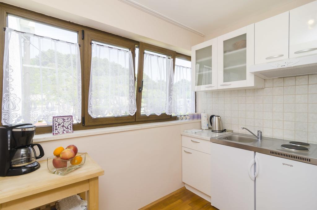 Apartment Nadine Okuklje Exterior photo